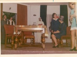 Album &raquo; 1971 - Hoogheid, uw kameel staat voor